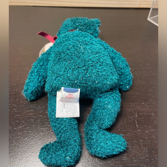 2001 Holiday Teddy, Ty Beanie Baby // 3/$38 - Picture 5 of 14